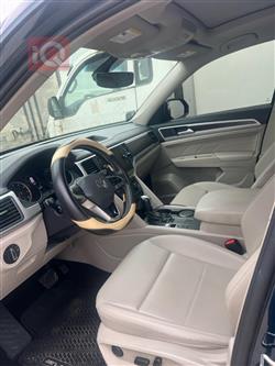 ڤۆڵکسواگن ئەتلەس